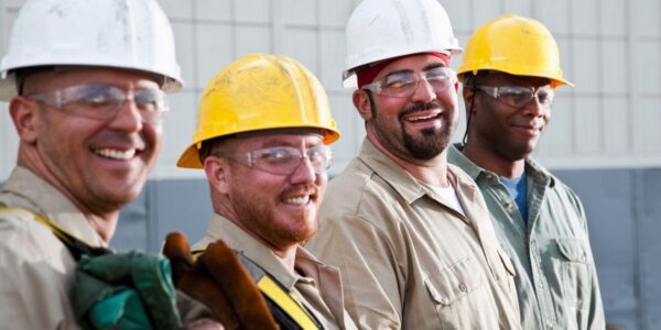 construction-workers-wearing-hardhats